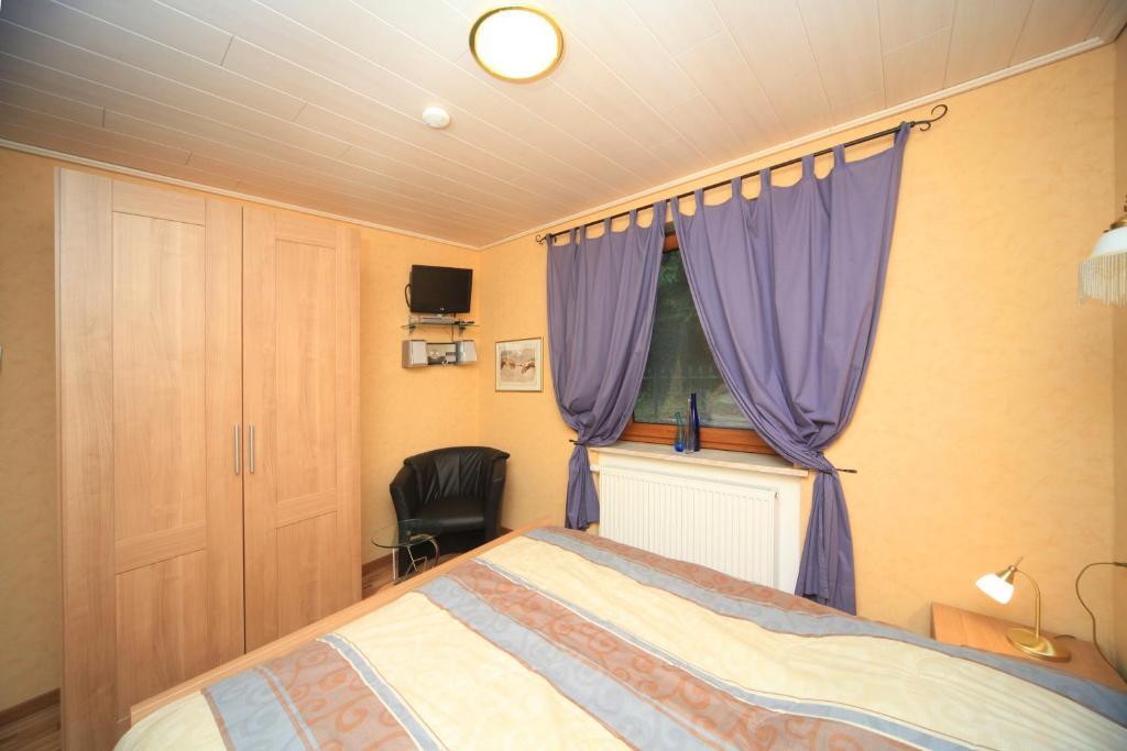 Altes Zollhaus Naehe Luxemburg Hotell Ammeldingen an der Our Rum bild