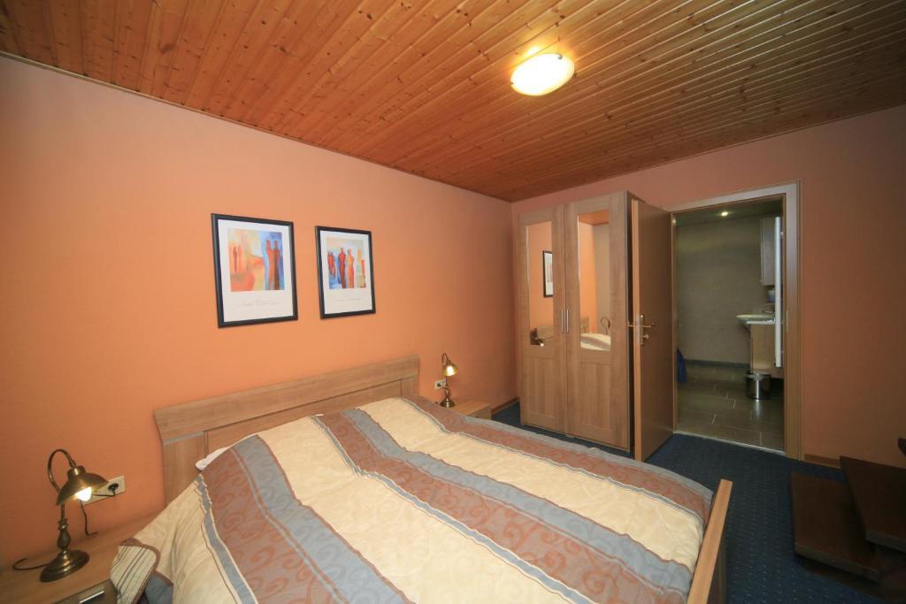 Altes Zollhaus Naehe Luxemburg Hotell Ammeldingen an der Our Rum bild
